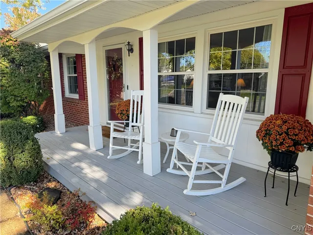 $289,900 | 7574 Manor Lane, Clay, NY 13088