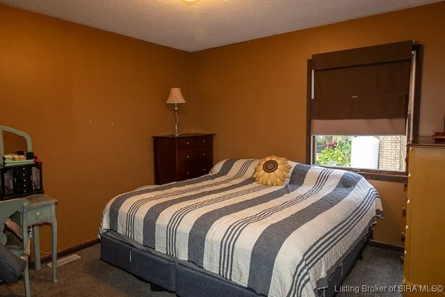 $218,000 | 2131 Seneca Drive, Madison, IN 47250