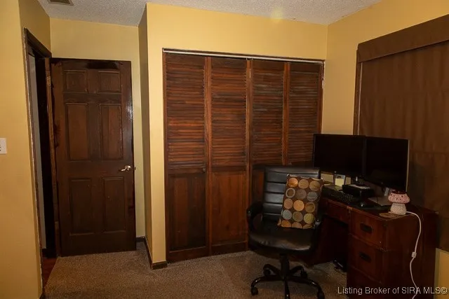 $218,000 | 2131 Seneca Drive, Madison, IN 47250