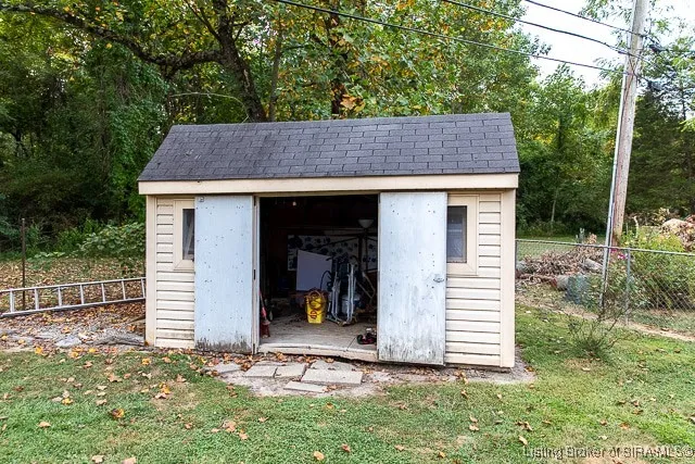 $218,000 | 2131 Seneca Drive, Madison, IN 47250