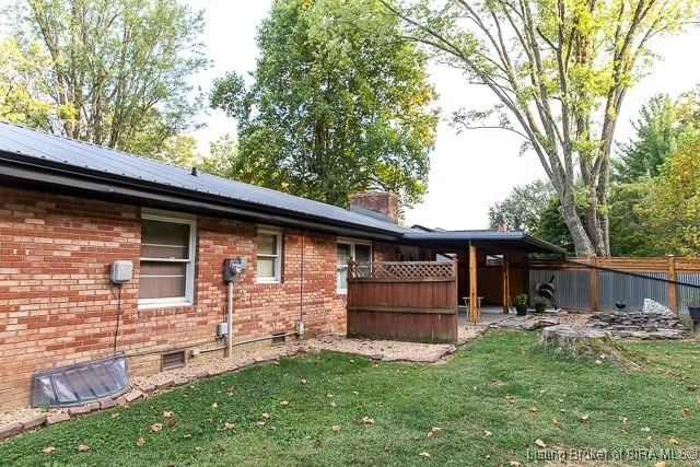 $218,000 | 2131 Seneca Drive, Madison, IN 47250