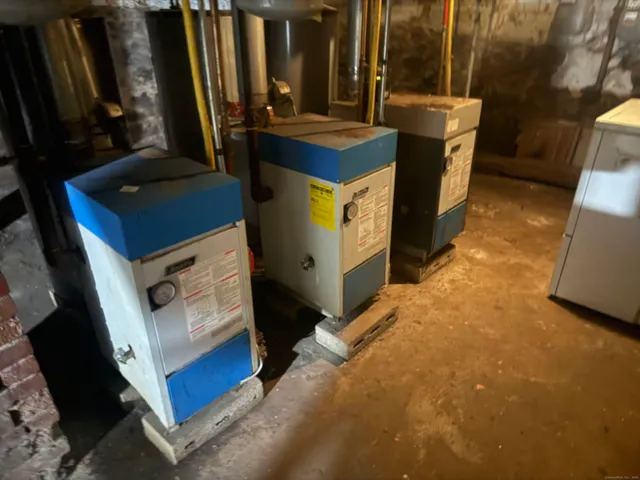 a view of living room with washer and dryer