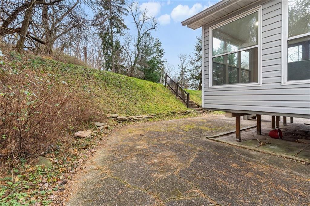 129 Jacks Run Road Pittsburgh, PA 15214 - Photo 21 of 24 Gallery Image 21