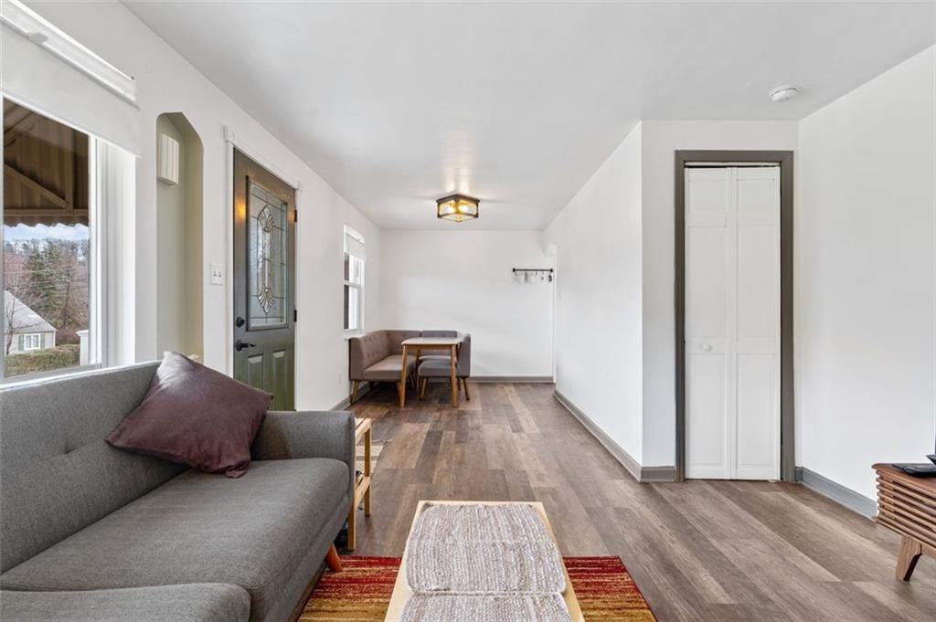 129 Jacks Run Road Pittsburgh, PA 15214 - Photo 4 of 24 Gallery Image 4