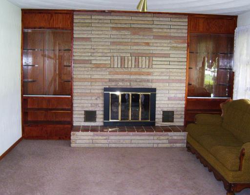 1215 Butler Road Worthington, PA 16262 - Photo 4 of 11 Living Room.