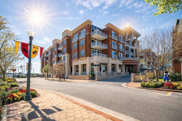 $250,000 | 100 Sky Sail Boulevard, Unit 104, New Bern, NC 28560