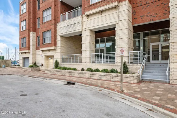 $250,000 | 100 Sky Sail Boulevard, Unit 104, New Bern, NC 28560