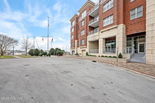 $250,000 | 100 Sky Sail Boulevard, Unit 104, New Bern, NC 28560