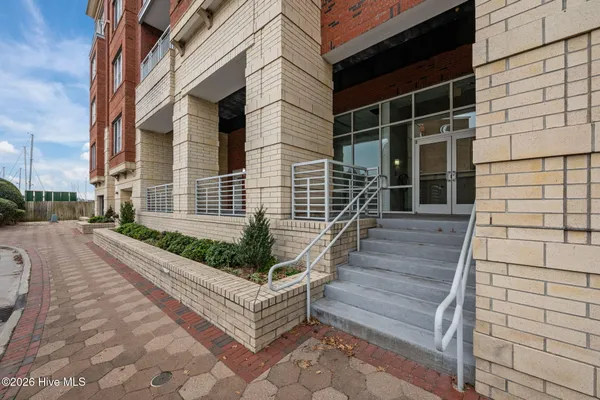 $250,000 | 100 Sky Sail Boulevard, Unit 104, New Bern, NC 28560