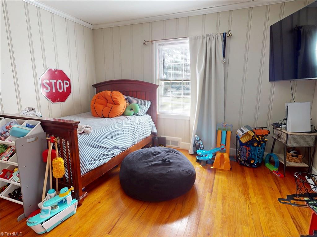 224 Country Club Road Mount Airy, NC 27030 - Photo 12 of 34