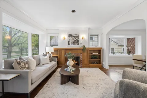 $1,275,000 | 5116 Woodland Avenue, Western Springs, IL 60558