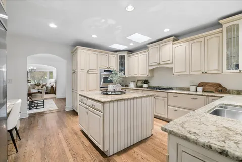 $1,275,000 | 5116 Woodland Avenue, Western Springs, IL 60558