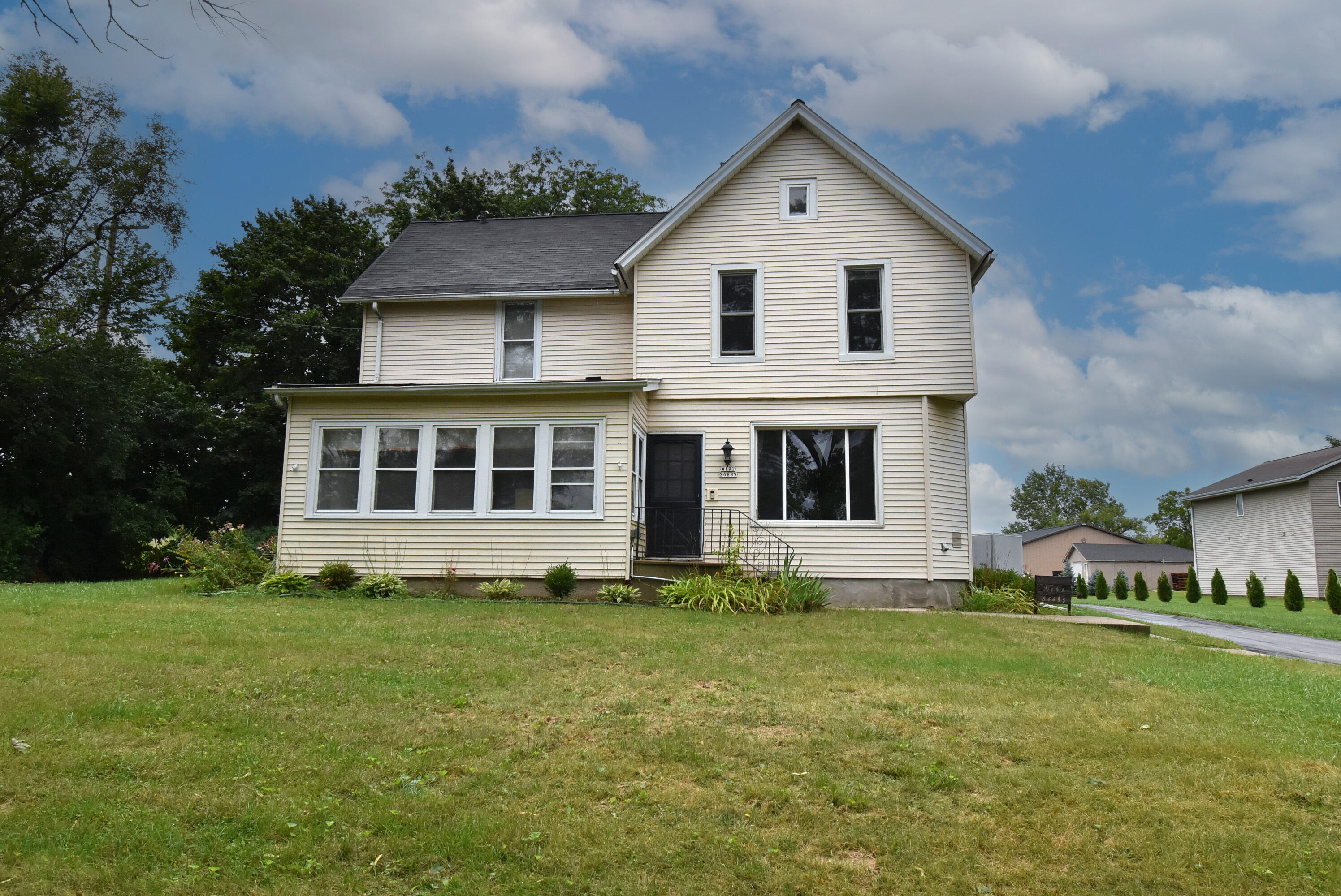 W192S6685 Hillendale Drive Muskego, WI 53150 - Photo 1 of 1 WIS_0117