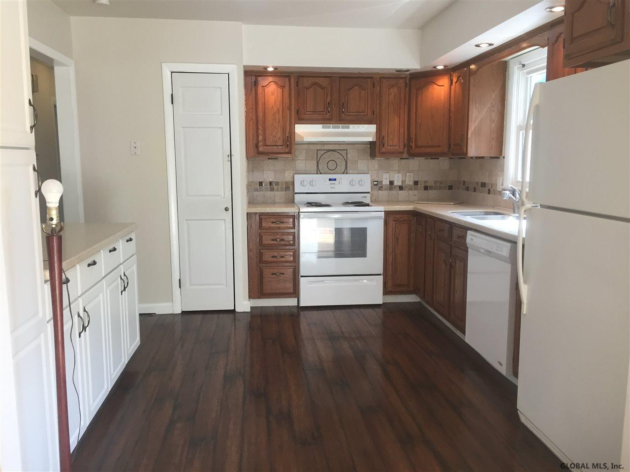 202 Vly Road Schenectady, NY 12309 - Photo 6 of 17 Photo 6