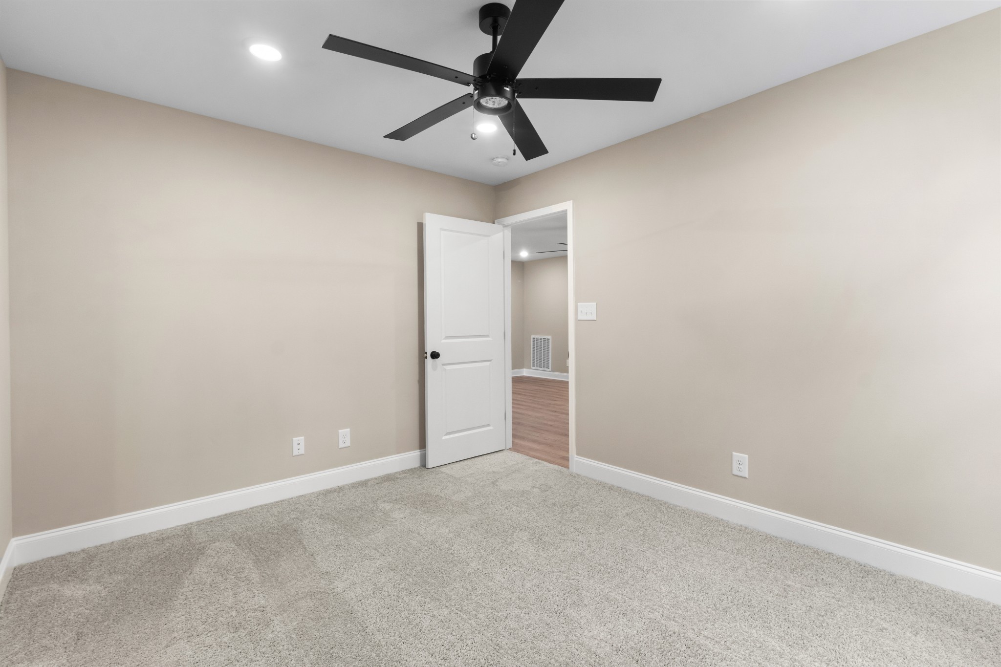 2627 Burch Road Clarksville, TN 37042 - Photo 17 of 25 Gallery Image 17