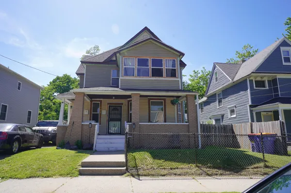 $315,000 | 827 Geneva Avenue Southeast, Grand Rapids, MI 49507