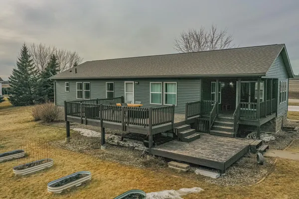 $430,000 | 23149 Mulligan Drive, Glenwood, MN 56334