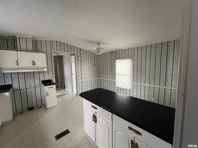 $59,000 | 112 North Old Marion Road, Goreville, IL 62939