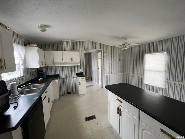 $59,000 | 112 North Old Marion Road, Goreville, IL 62939