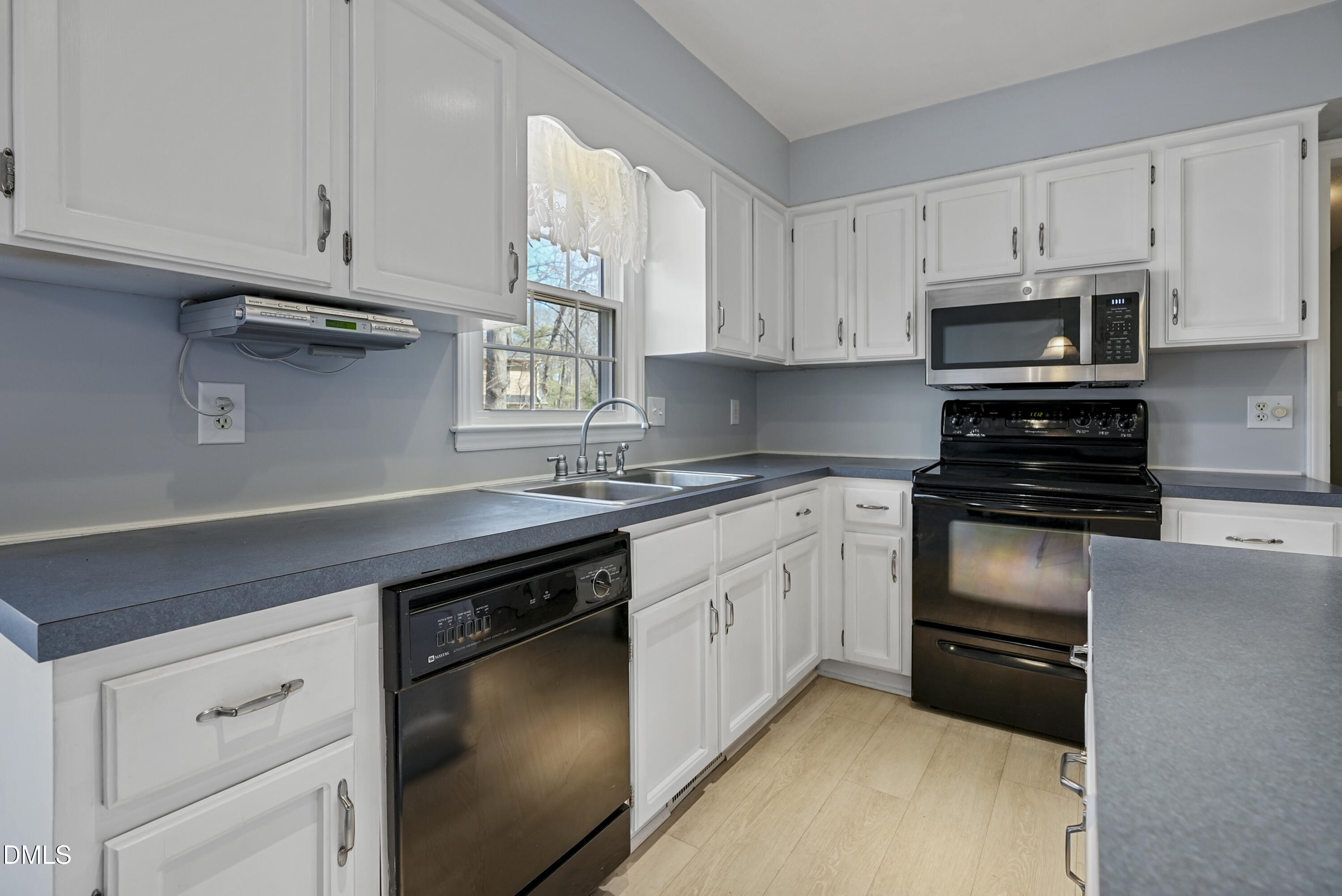 7905 Harbor Drive Raleigh, NC 27615 - Photo 18 of 53 DSC00931