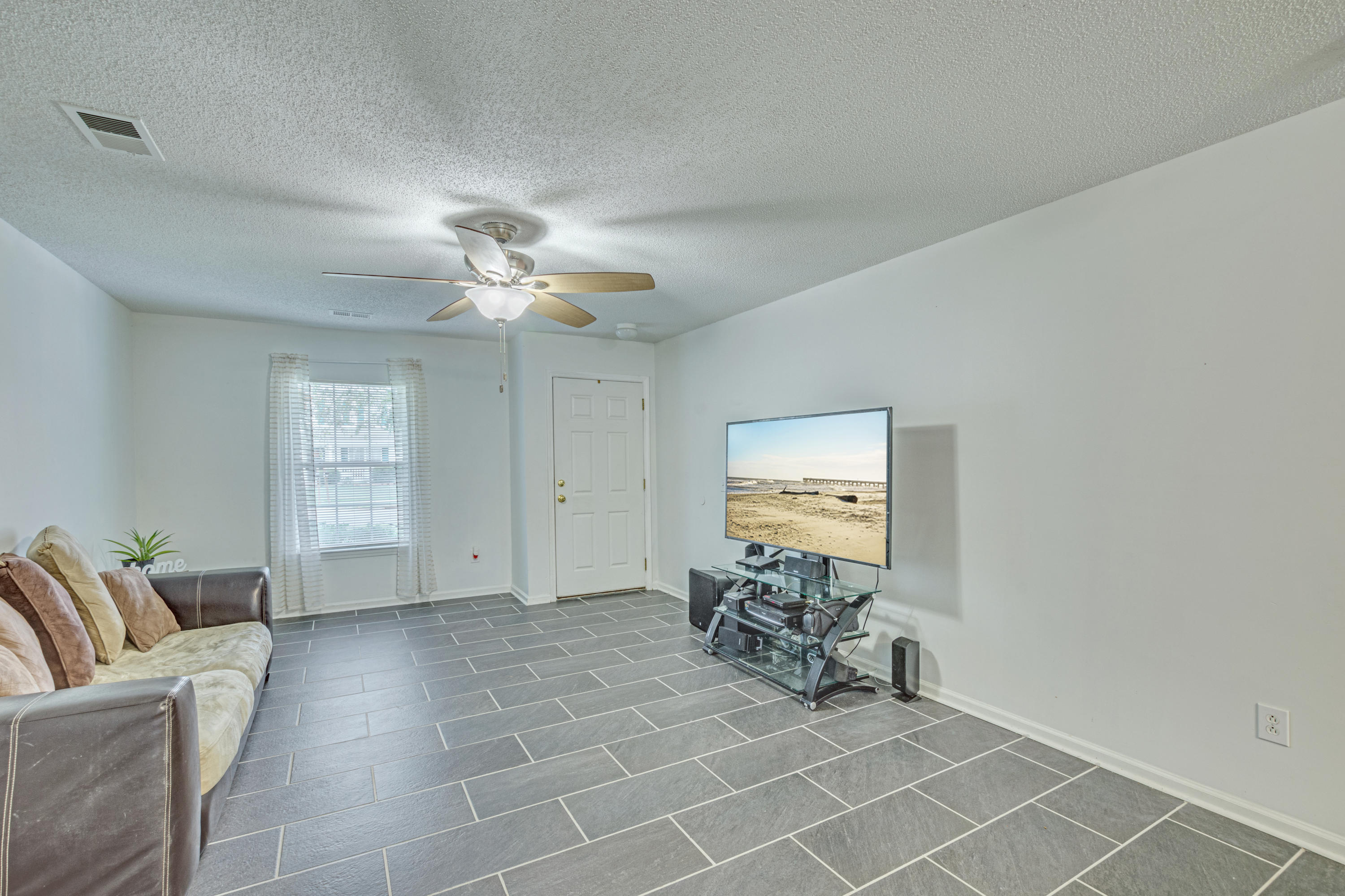 623 State Rd S-8-977 Moncks Corner, SC 29461 - Photo 9 of 33 25 (1)