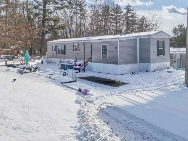 $200,000 | 28 Woodlawn Drive, Allenstown, NH 03275
