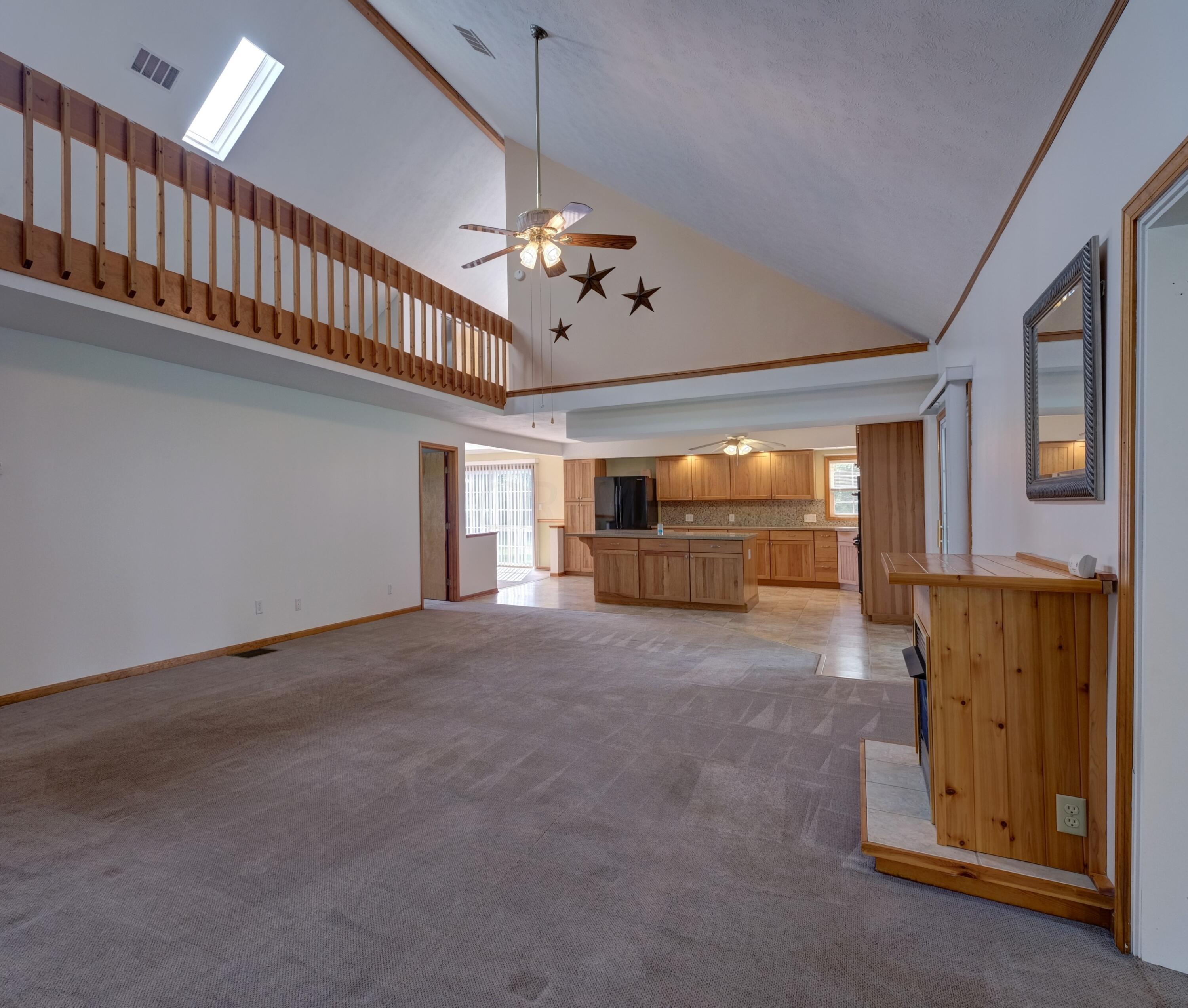 1698 Lusch Road Marion, OH 43302 - Photo 10 of 69 16 Great Room