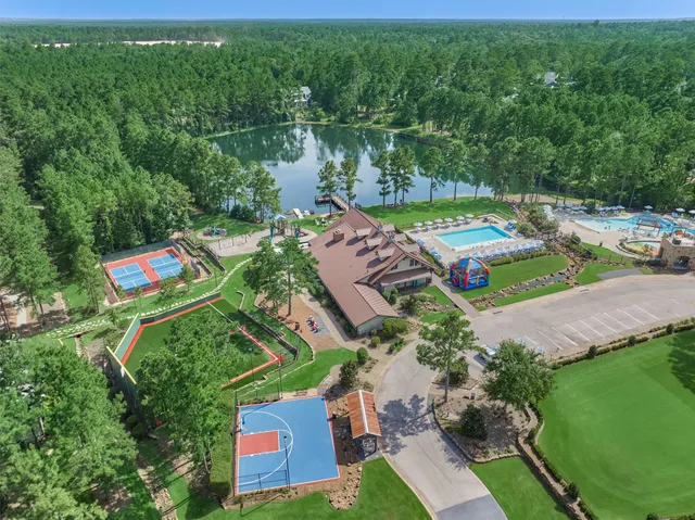$845,000 | 26210 BlueJack National Boulevard, Unit 7, Montgomery, TX 77316