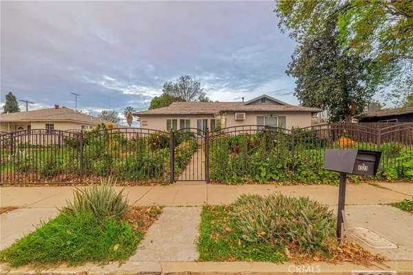 $899,988 | 8523-8521 Lindley Avenue, Northridge, CA 91325