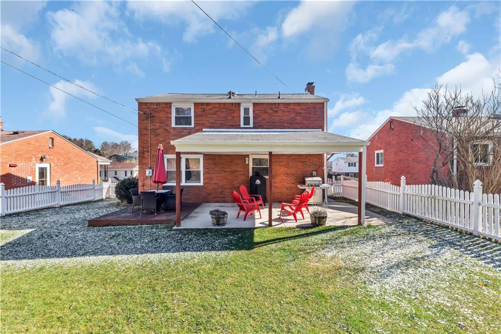 208 Orchard Spring Road Pittsburgh, PA 15220 - Photo 16 of 18 Gallery Image 16