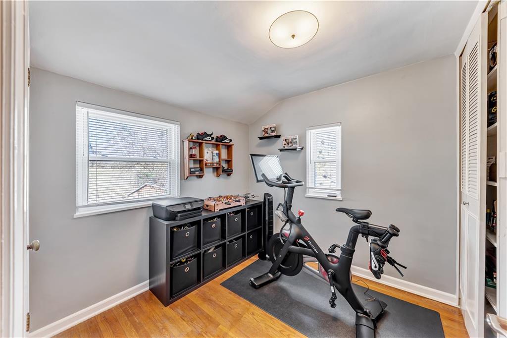 208 Orchard Spring Road Pittsburgh, PA 15220 - Photo 10 of 18 Gallery Image 10