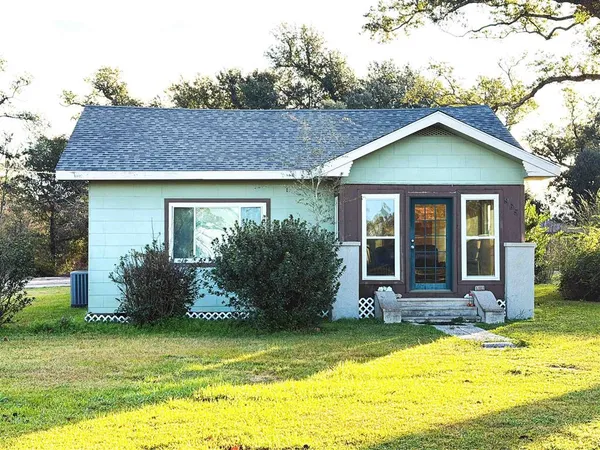 $139,900 | 965 West Main Street, Hackberry, LA 70645