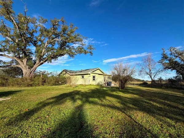 $139,900 | 965 West Main Street, Hackberry, LA 70645