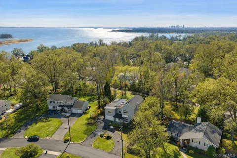 $2,995,000 | 4 Trails End, Rye, NY 10580
