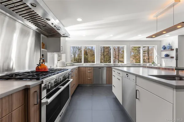 $2,795,000 | 4 Trails End, Rye, NY 10580