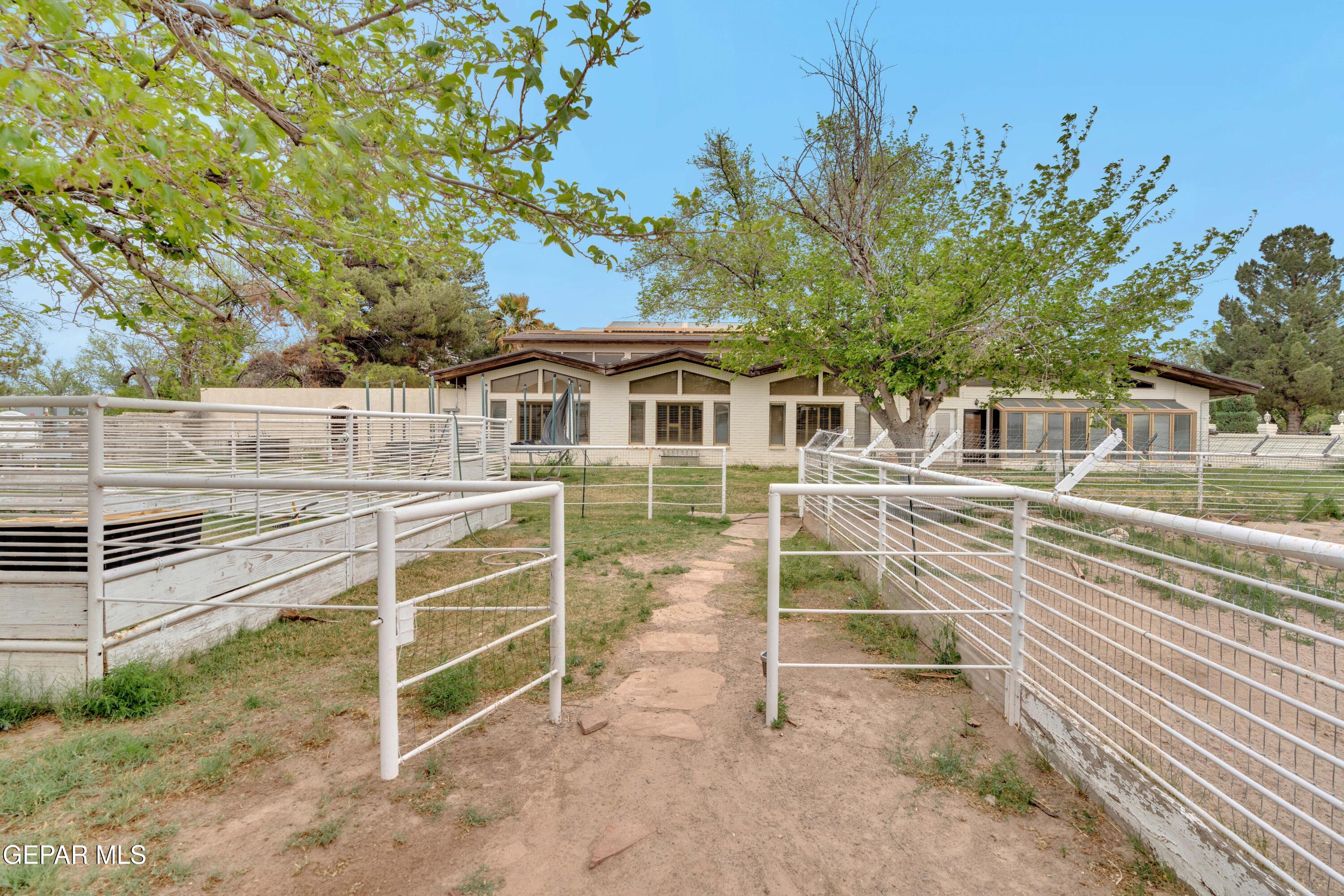 877 Gomez Road El Paso, TX 79932 - Photo 109 of 143 6 (13)