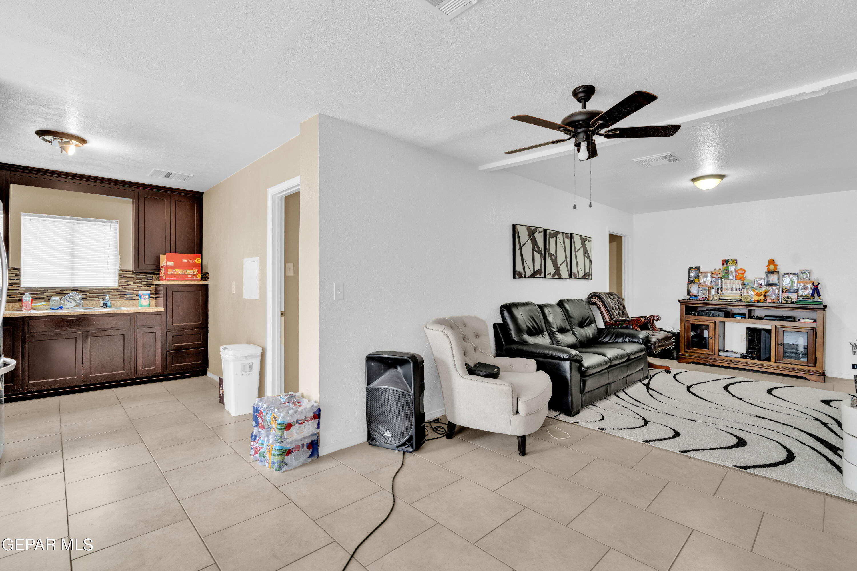 877 Gomez Road El Paso, TX 79932 - Photo 111 of 143 7 (1)