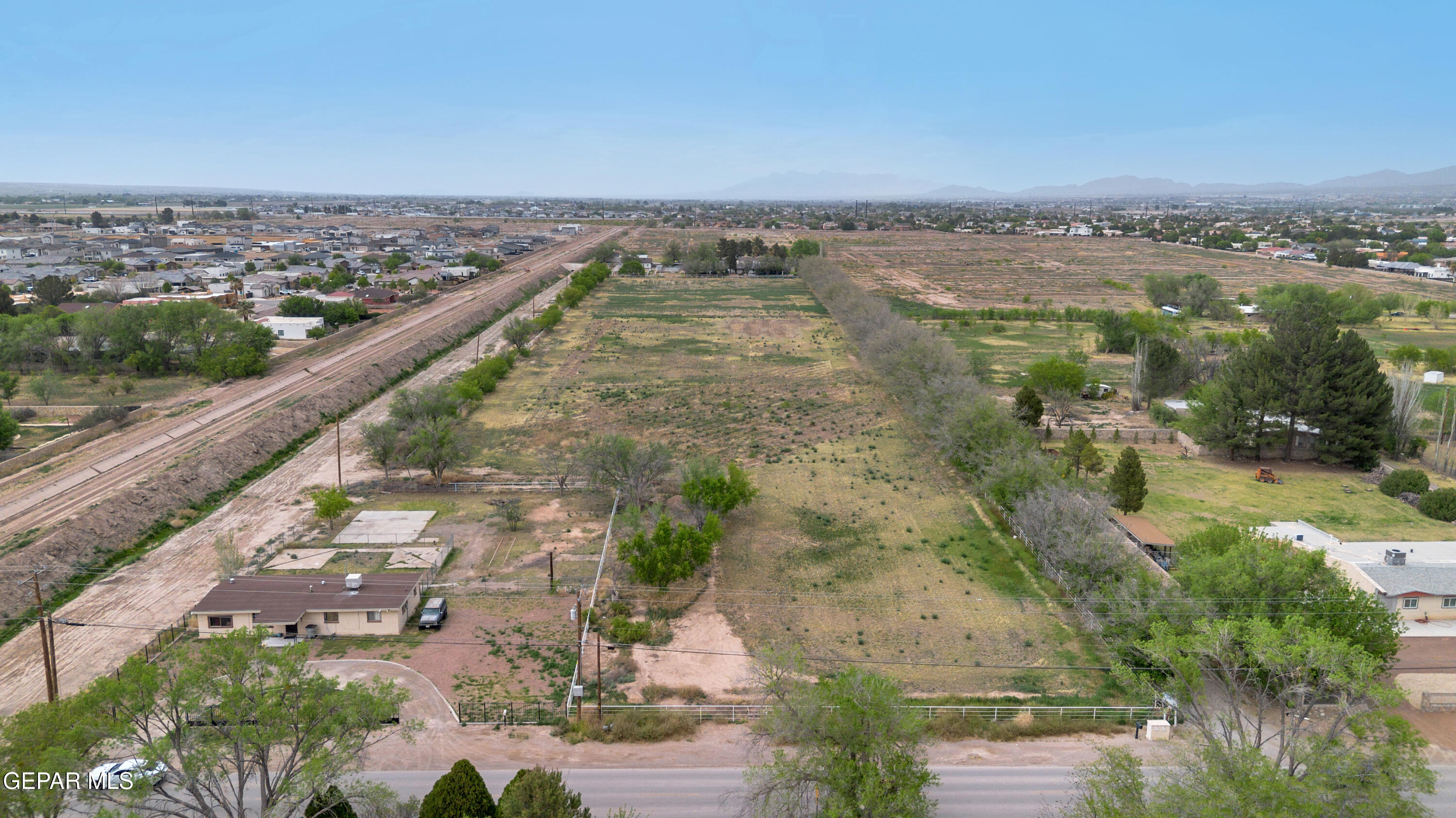 877 Gomez Road El Paso, TX 79932 - Photo 129 of 143 10 (5)