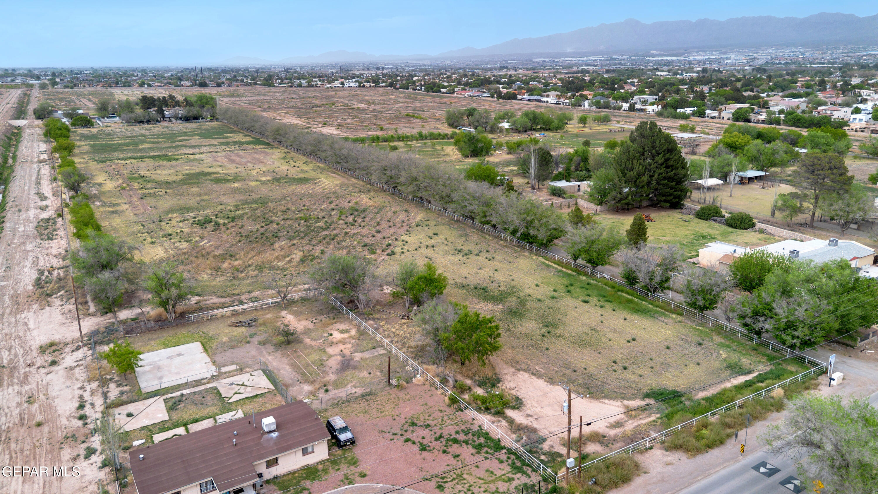 877 Gomez Road El Paso, TX 79932 - Photo 132 of 143 10 (7)