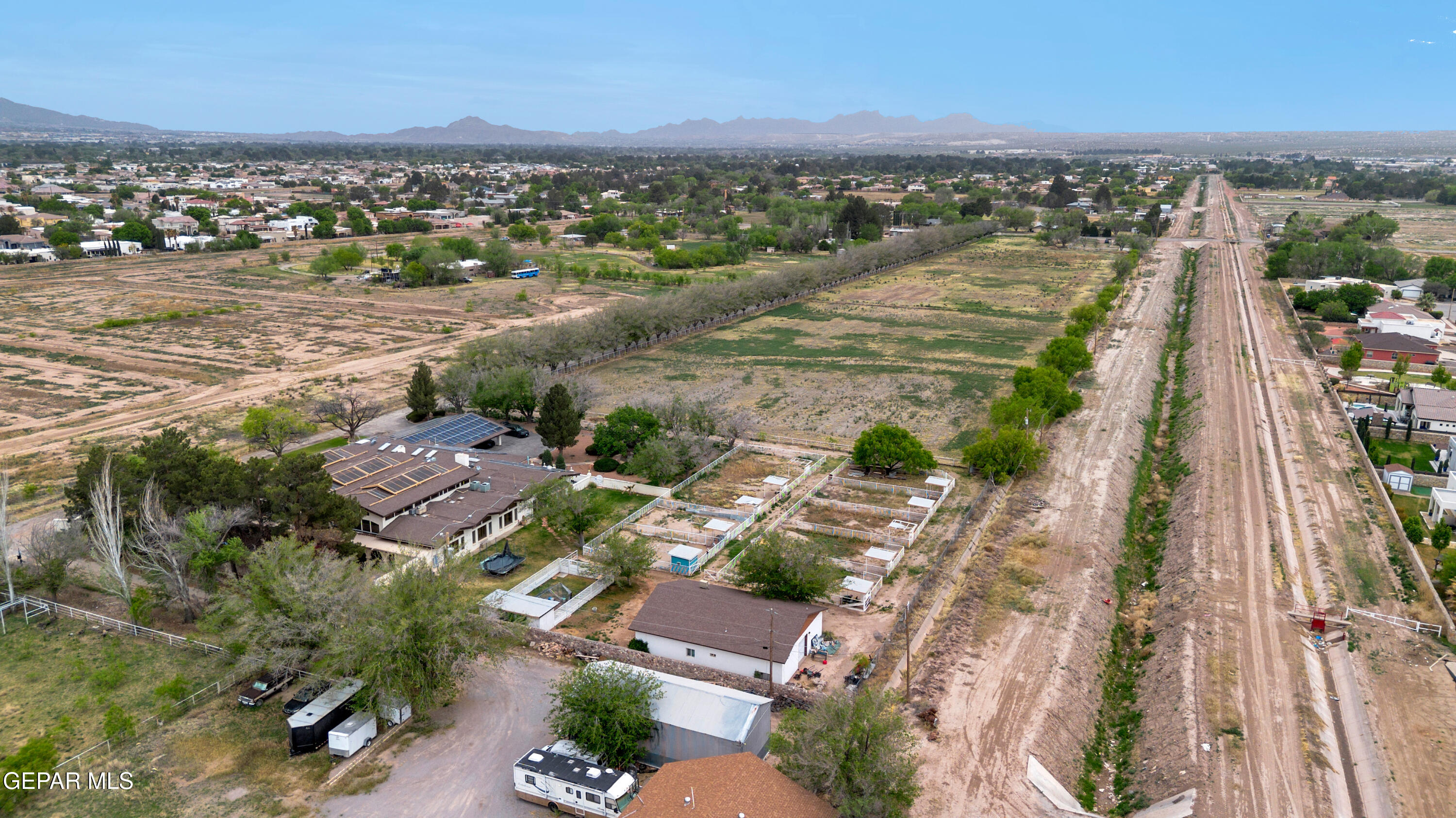 877 Gomez Road El Paso, TX 79932 - Photo 134 of 143 10 (9)