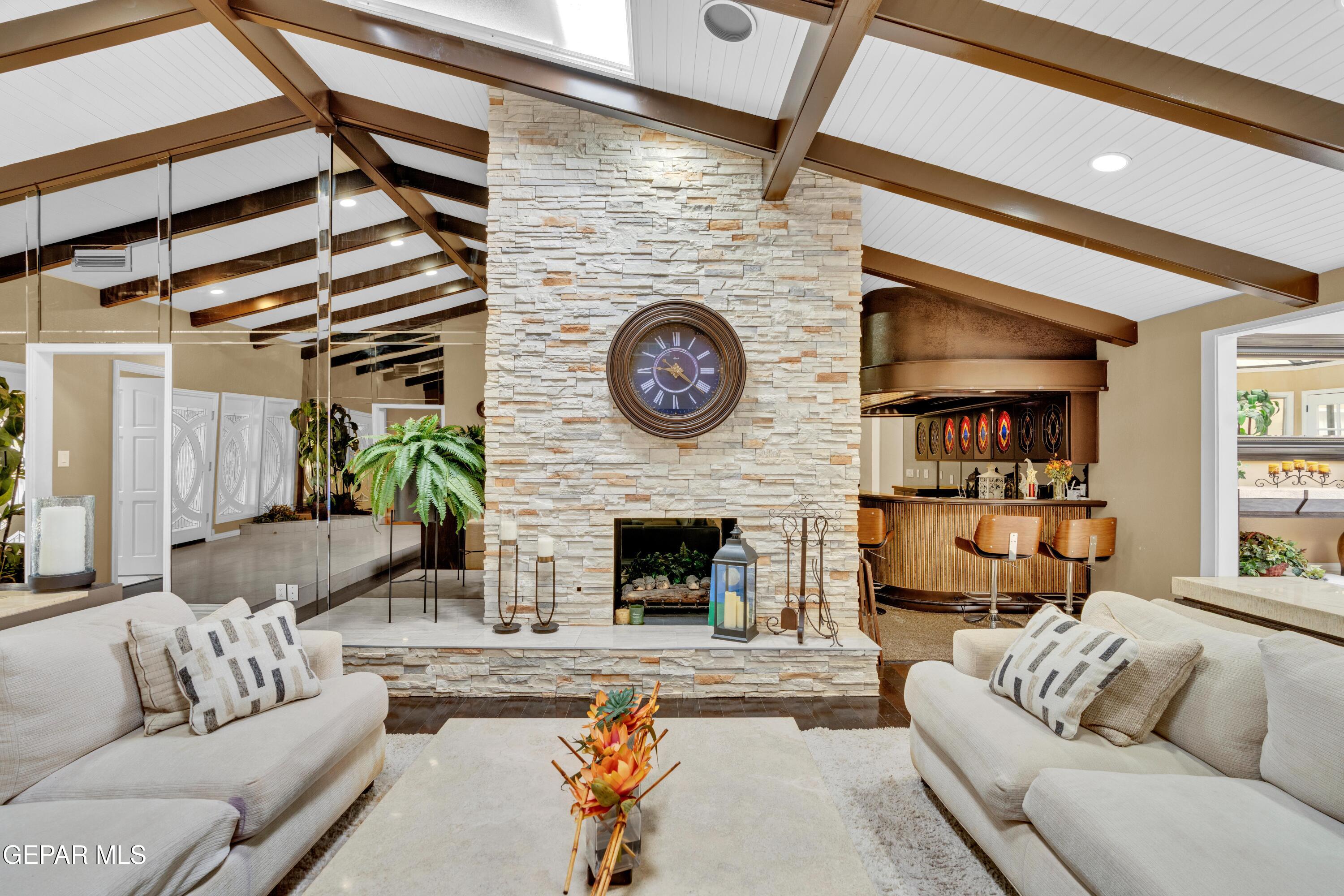 877 Gomez Road El Paso, TX 79932 - Photo 18 of 143 3 (6)