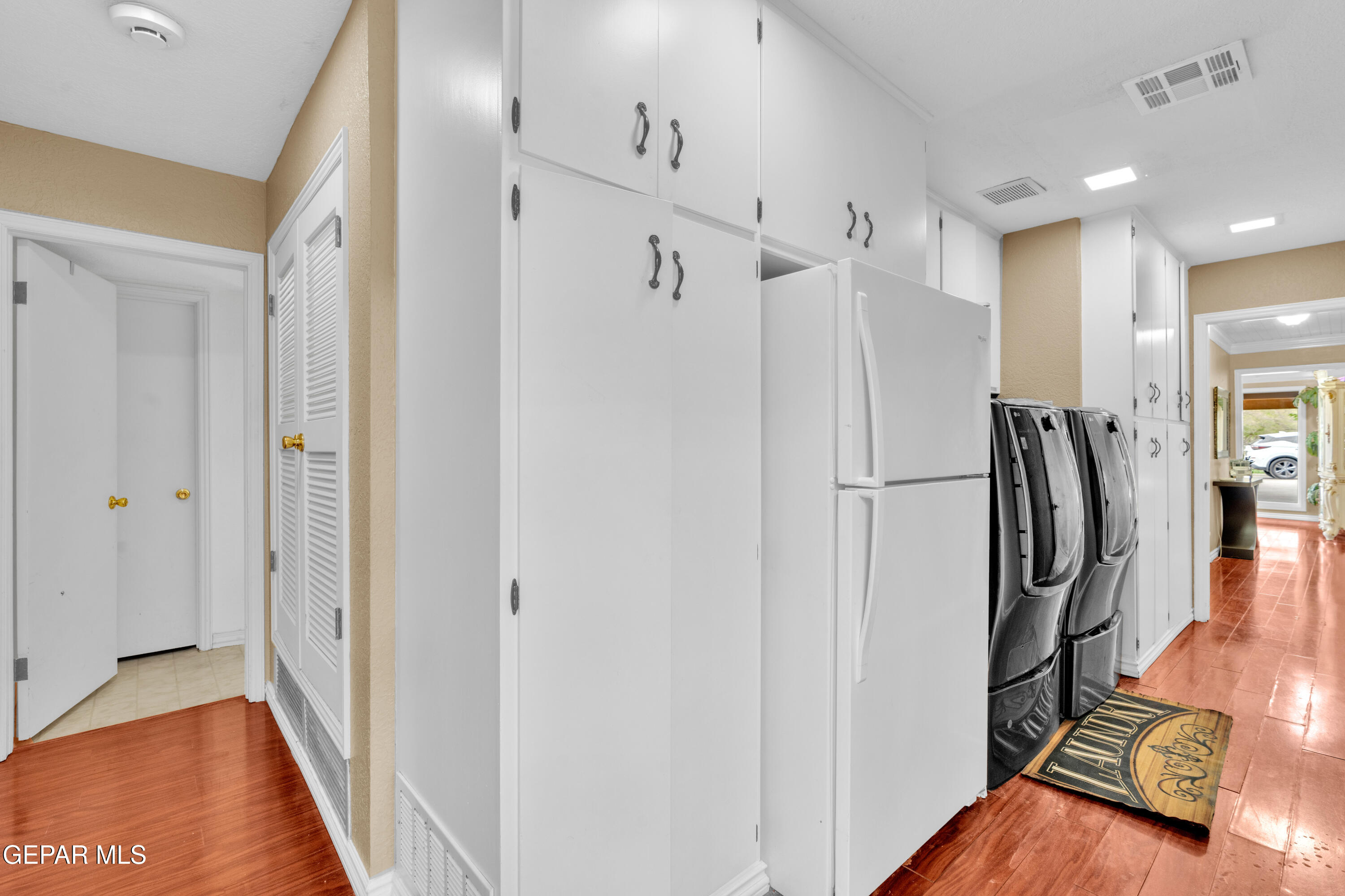 877 Gomez Road El Paso, TX 79932 - Photo 44 of 143 5 (12)