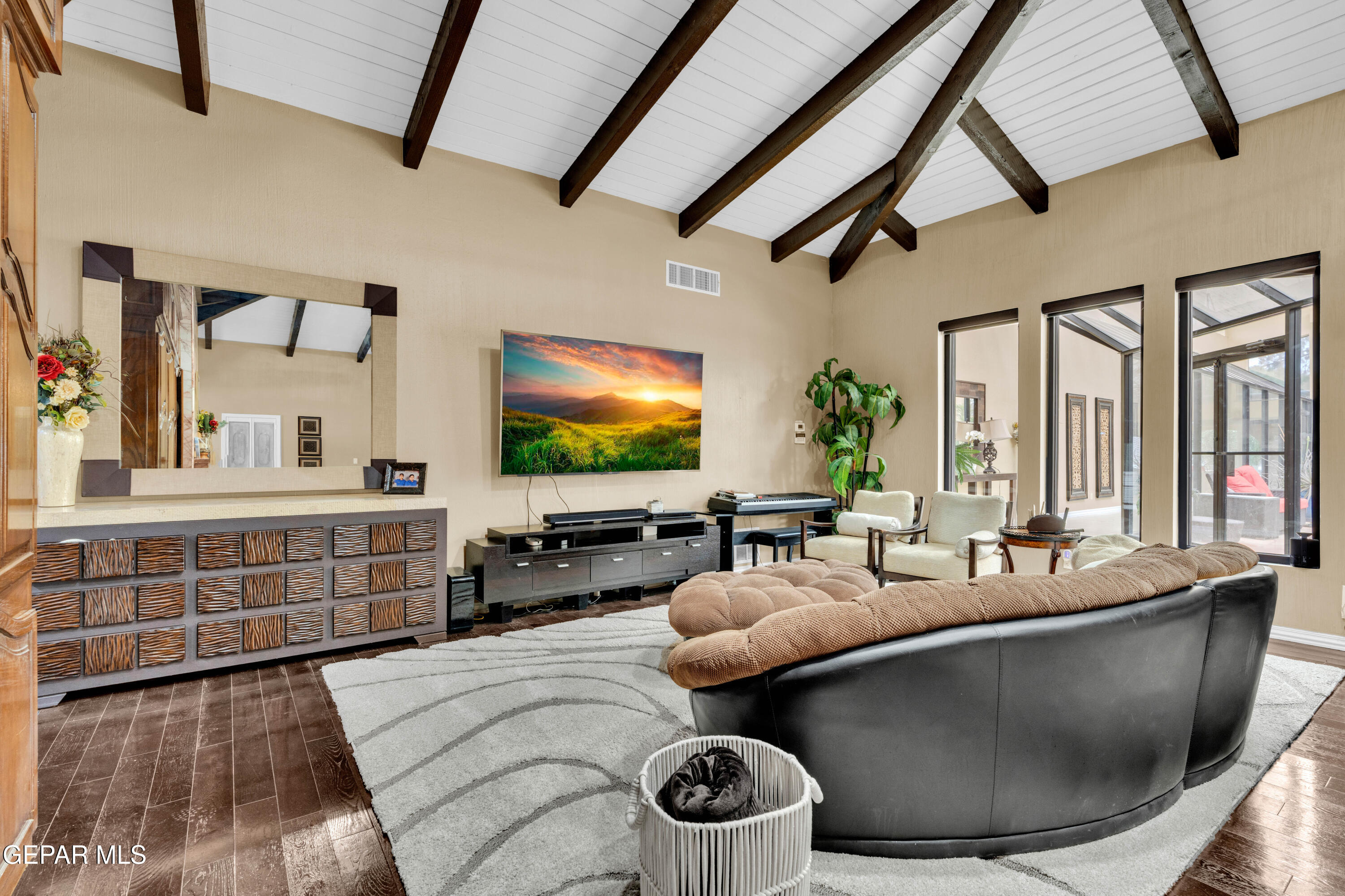 877 Gomez Road El Paso, TX 79932 - Photo 57 of 143 5 (26)