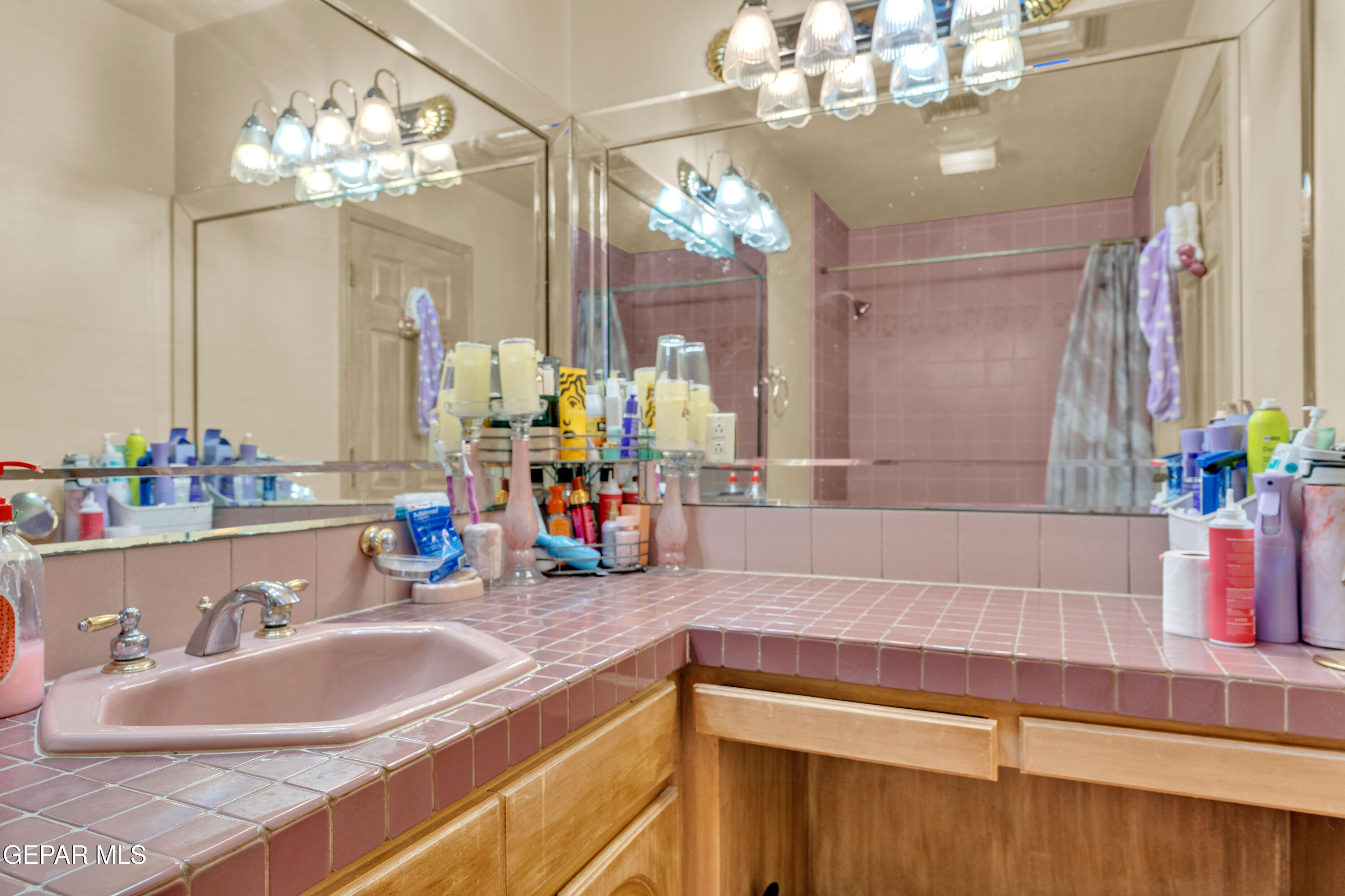 877 Gomez Road El Paso, TX 79932 - Photo 81 of 143 5 (50)