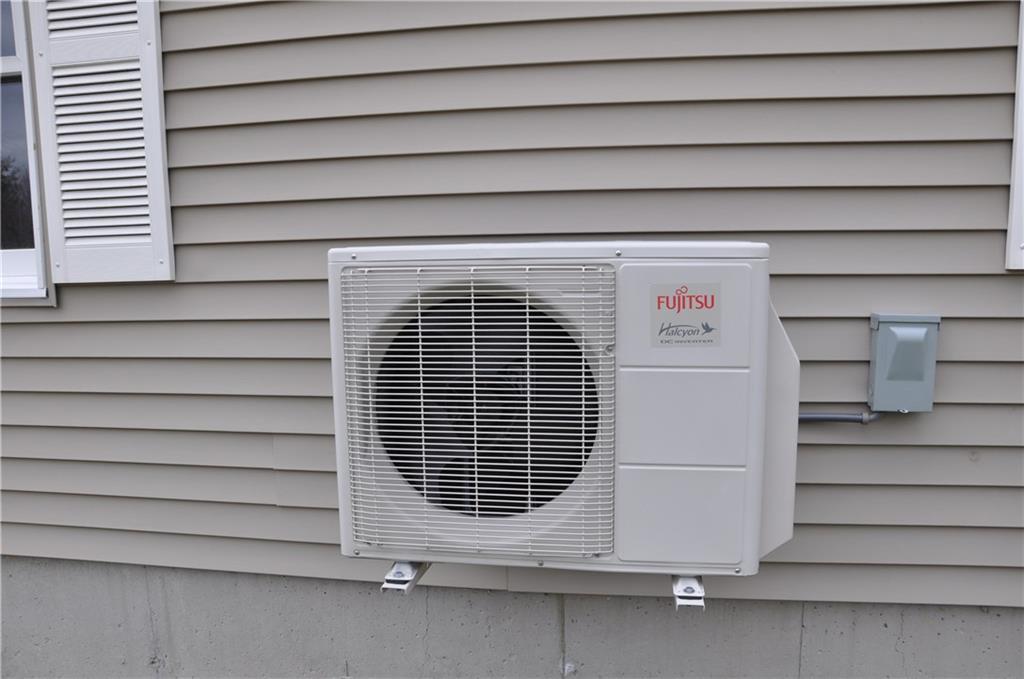 35 South Ridge Road Palmyra, ME 04965 - Photo 25 of 27 Heat pump