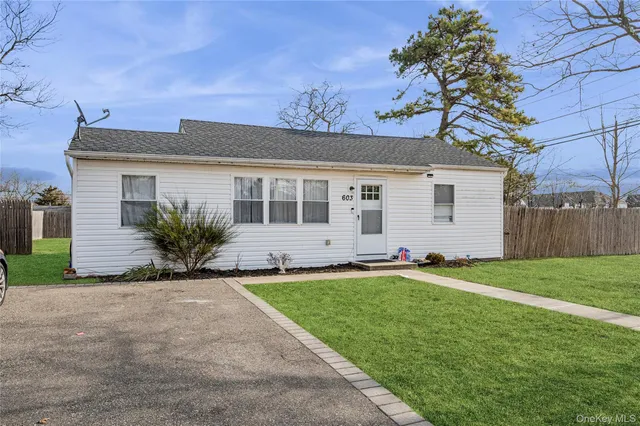 $409,990 | 603 Doane Avenue, Bellport, NY 11713