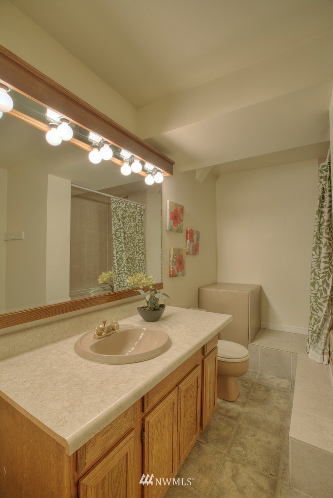 16109 Southeast 175th Street Renton, WA 98058 - Photo 11 of 17 Gallery Image 11
