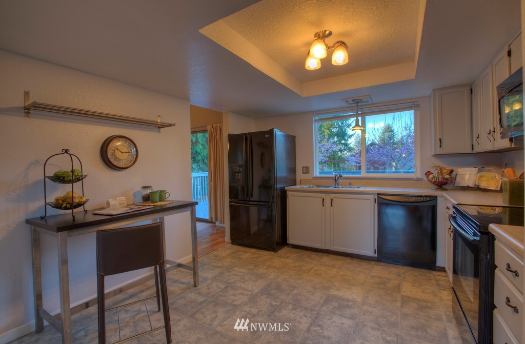 16109 Southeast 175th Street Renton, WA 98058 - Photo 6 of 17 Gallery Image 6