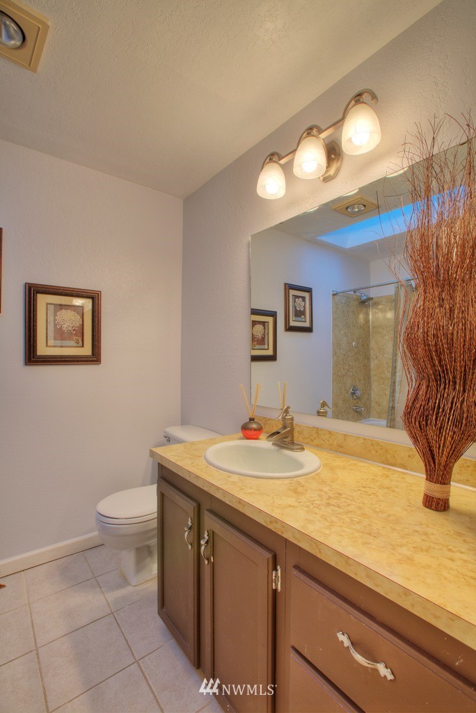 16109 Southeast 175th Street Renton, WA 98058 - Photo 9 of 17 Gallery Image 9