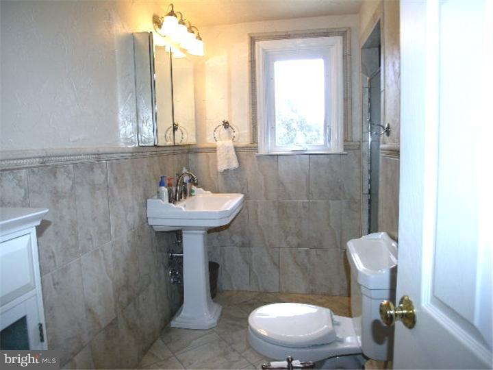 397 Welsh Road Huntingdon Valley, PA 19006 - Photo 10 of 15 Bathroom
